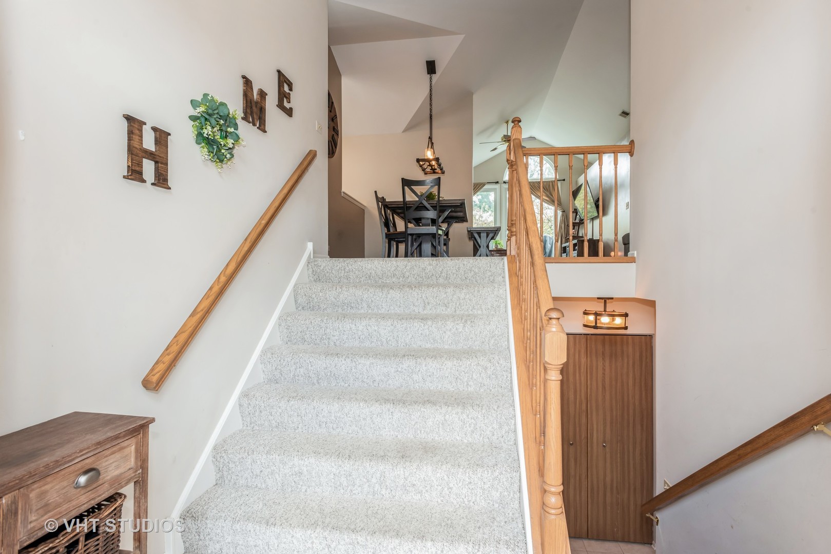 370 Ashford Circle, Unit 2 Bartlett, IL 60103 - Photo 2 of 13 a view of entryway and hall