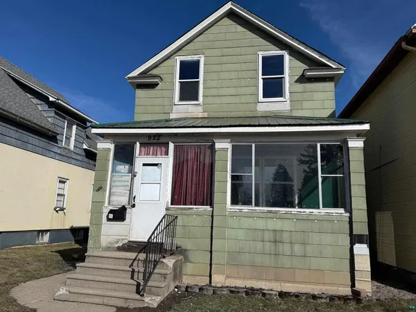 $40,900 | 922 South 5th Avenue, Virginia, MN 55792