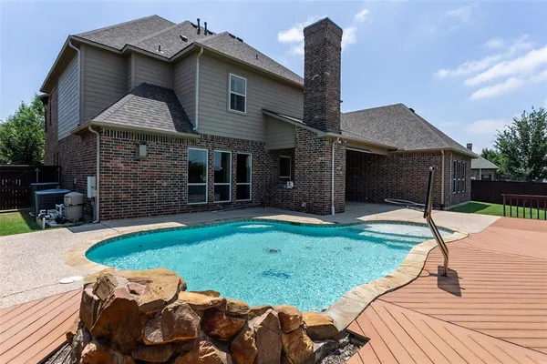 $925,000 | 7905 Hallmark Drive, North Richland Hills, TX 76182
