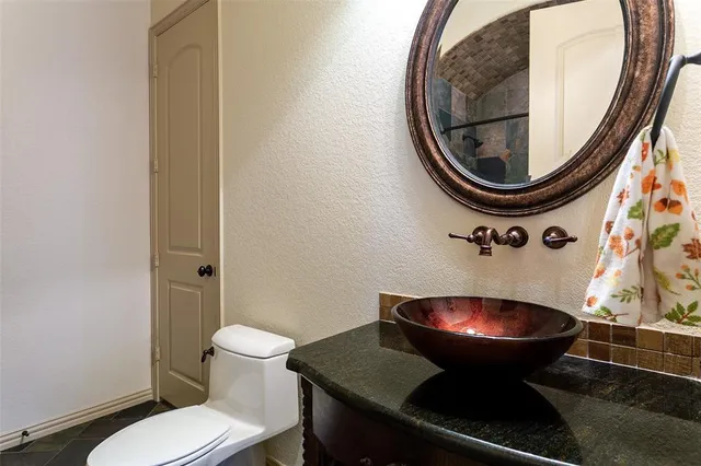 $950,000 | 7905 Hallmark Drive, North Richland Hills, TX 76182