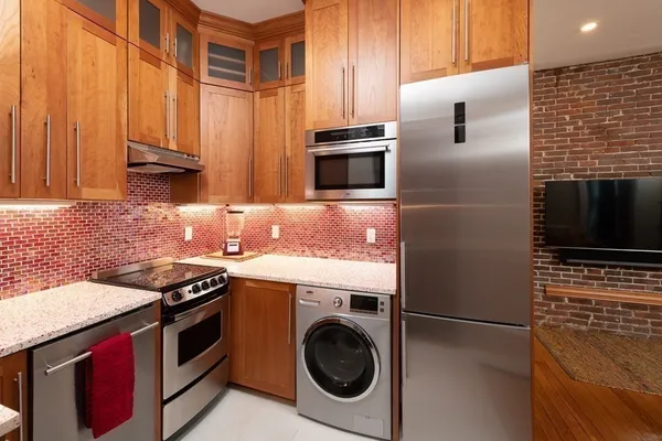 $2,950 | 7 Hereford Street, Unit 9, Boston, MA 02115