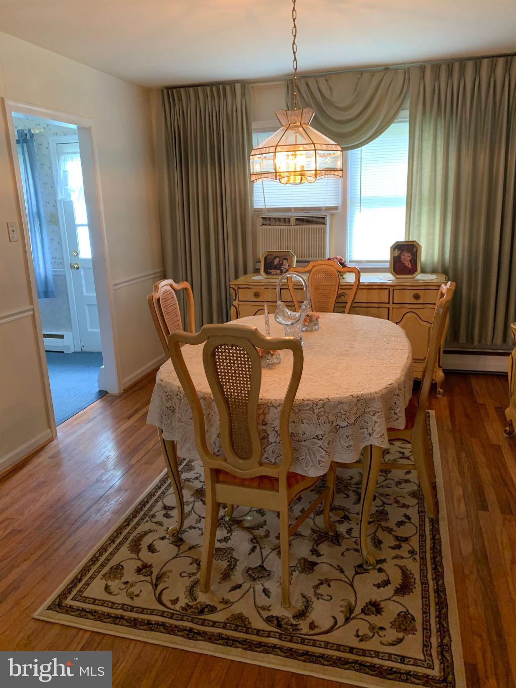 2290 Weir Road Aston, PA 19014 - Photo 8 of 35 Dining Room