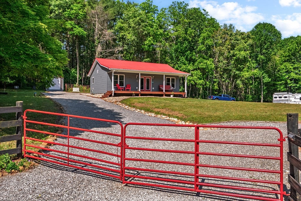 1610 Pope Road Ivanhoe, VA 24350 - Photo 2 of 93 Gallery Image 2