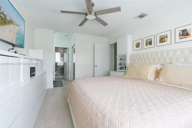 $649,000 | 13950 Oaklawn Place, Davie, FL 33325