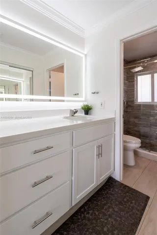 $649,000 | 13950 Oaklawn Place, Davie, FL 33325