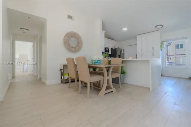 $649,000 | 13950 Oaklawn Place, Davie, FL 33325