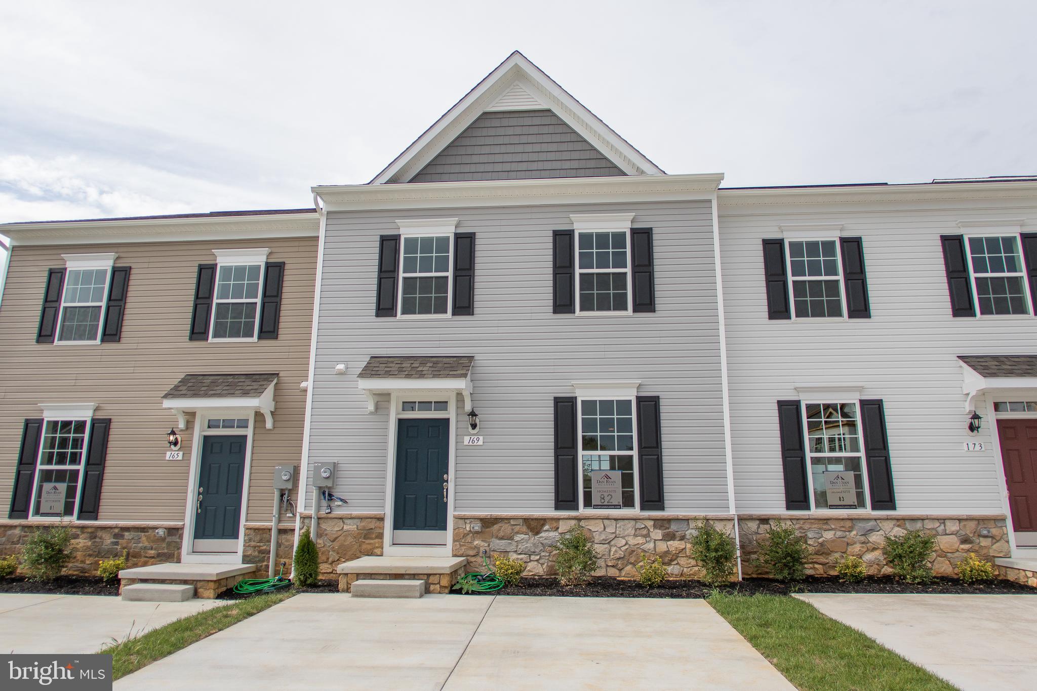 169 Ran Rue Drive Martinsburg, WV 25403 - Photo 1 of 19 Gallery Image 1