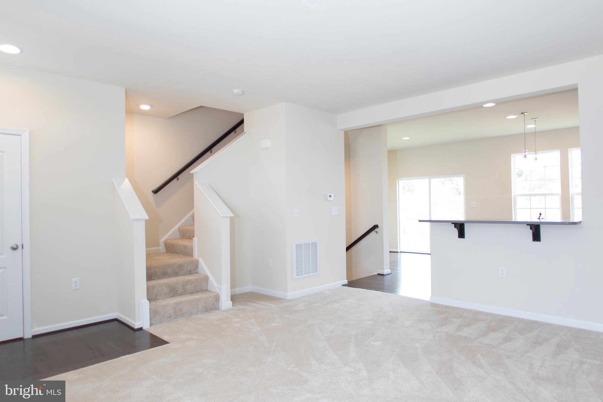 169 Ran Rue Drive Martinsburg, WV 25403 - Photo 4 of 19 Gallery Image 4