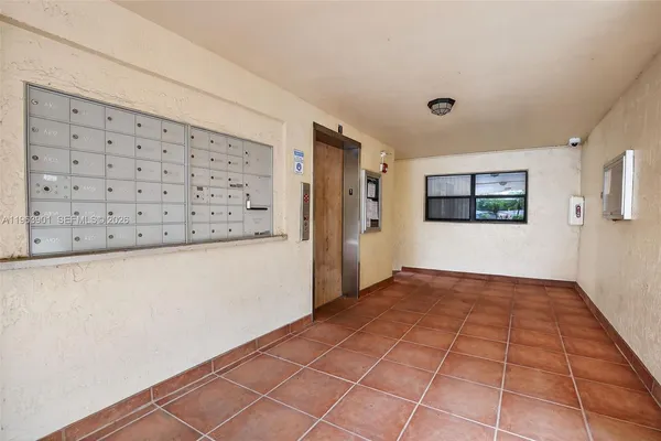 $1,800 | 7401 Northwest 16th Street, Unit 307, Plantation, FL 33313
