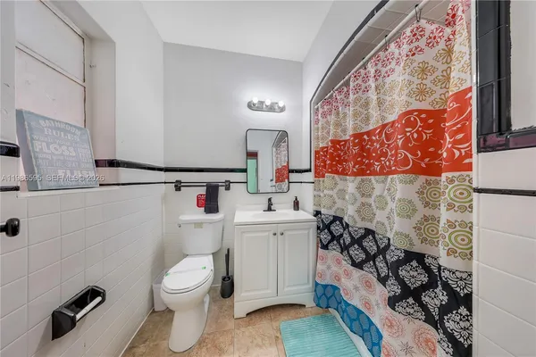 $2,875 | 843 Northwest 3rd Street, Unit 1, Miami, FL 33128