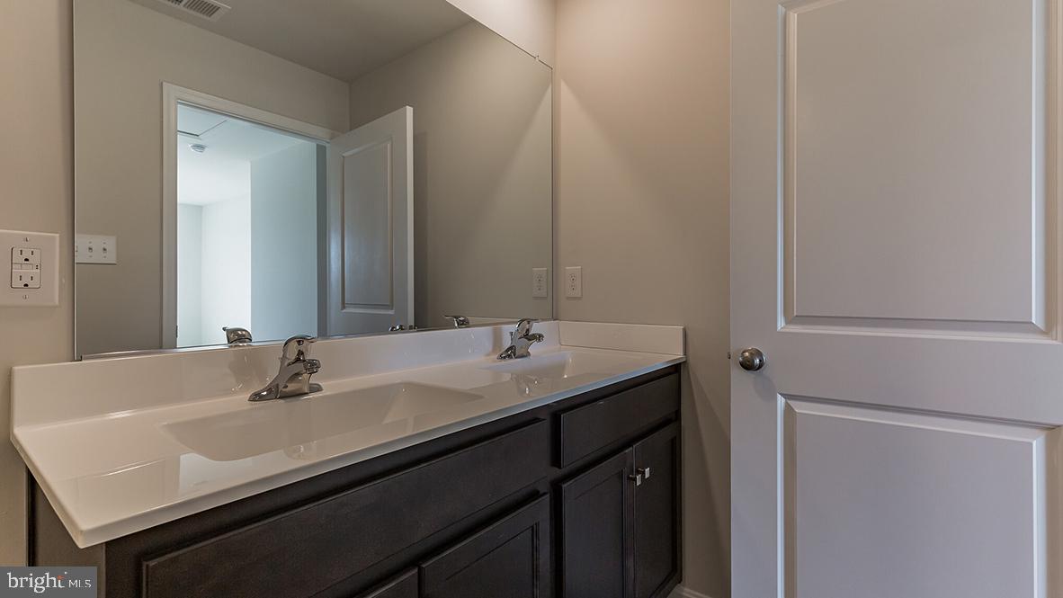 24 Albemarle Road Lawrence Township, NJ 08648 - Photo 14 of 19