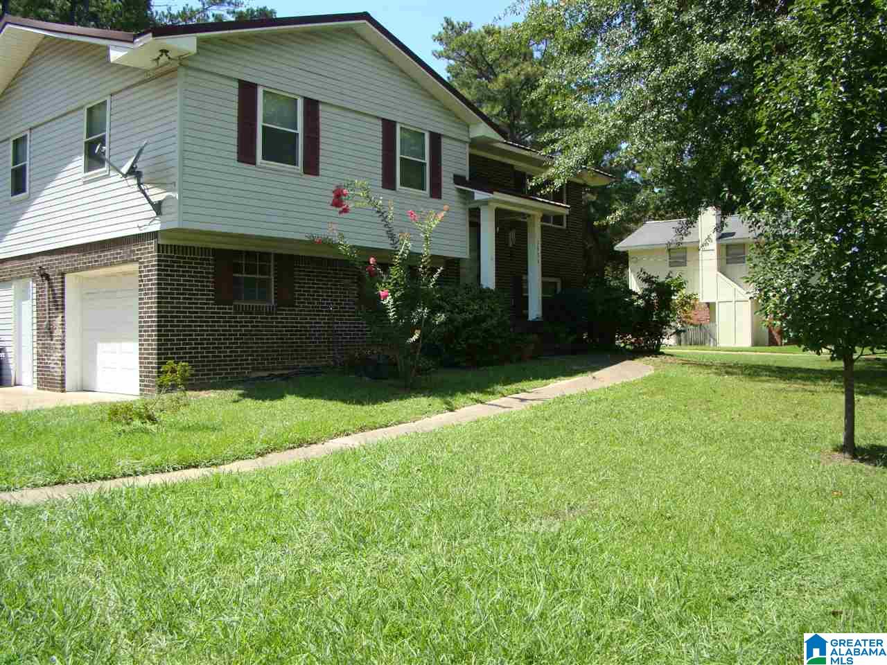 5404 Valleyview Trail Adamsville, AL 35005 - Photo 2 of 28