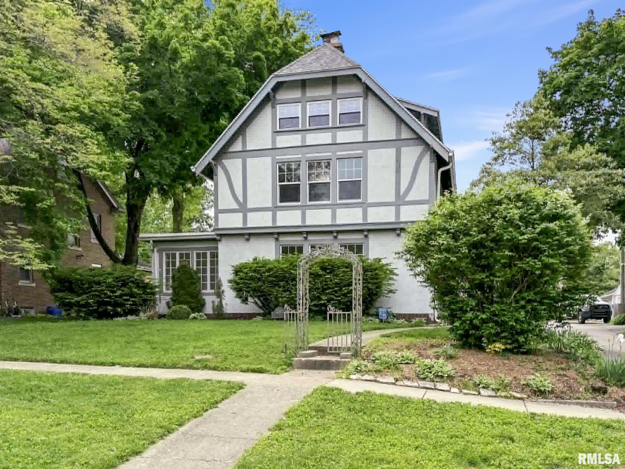 1325 South Bates Avenue Springfield, IL 62704 - Photo 2 of 55