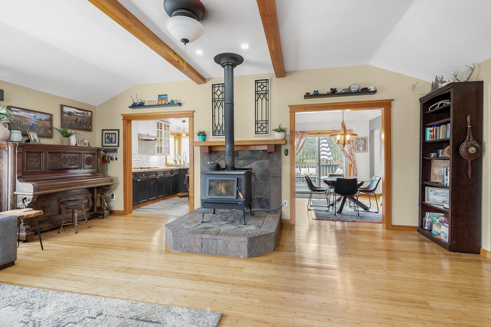 904 Ragsdale Road Trail, OR 97541 - Photo 13 of 68 34_RR_34_mls