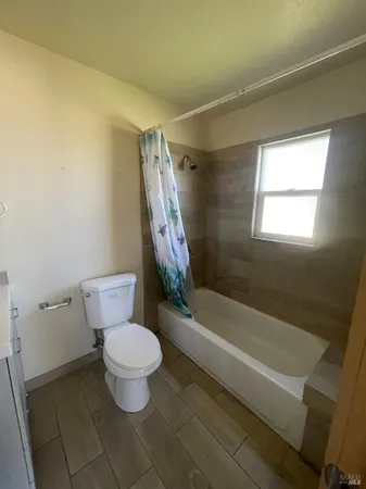 $1,100,000 | 3640 Gravenstein Highway South, Sebastopol, CA 95472