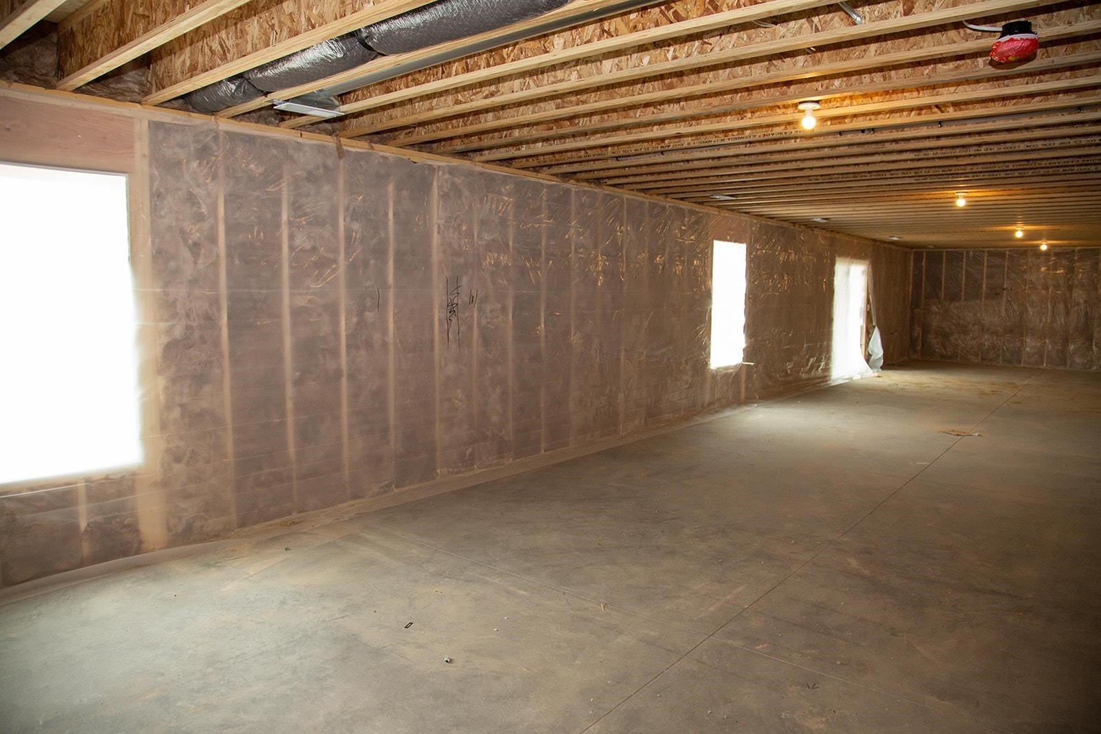 2164 Cheyenne Way Dubuque, IA 52002 - Photo 39 of 41 Gallery Image 39