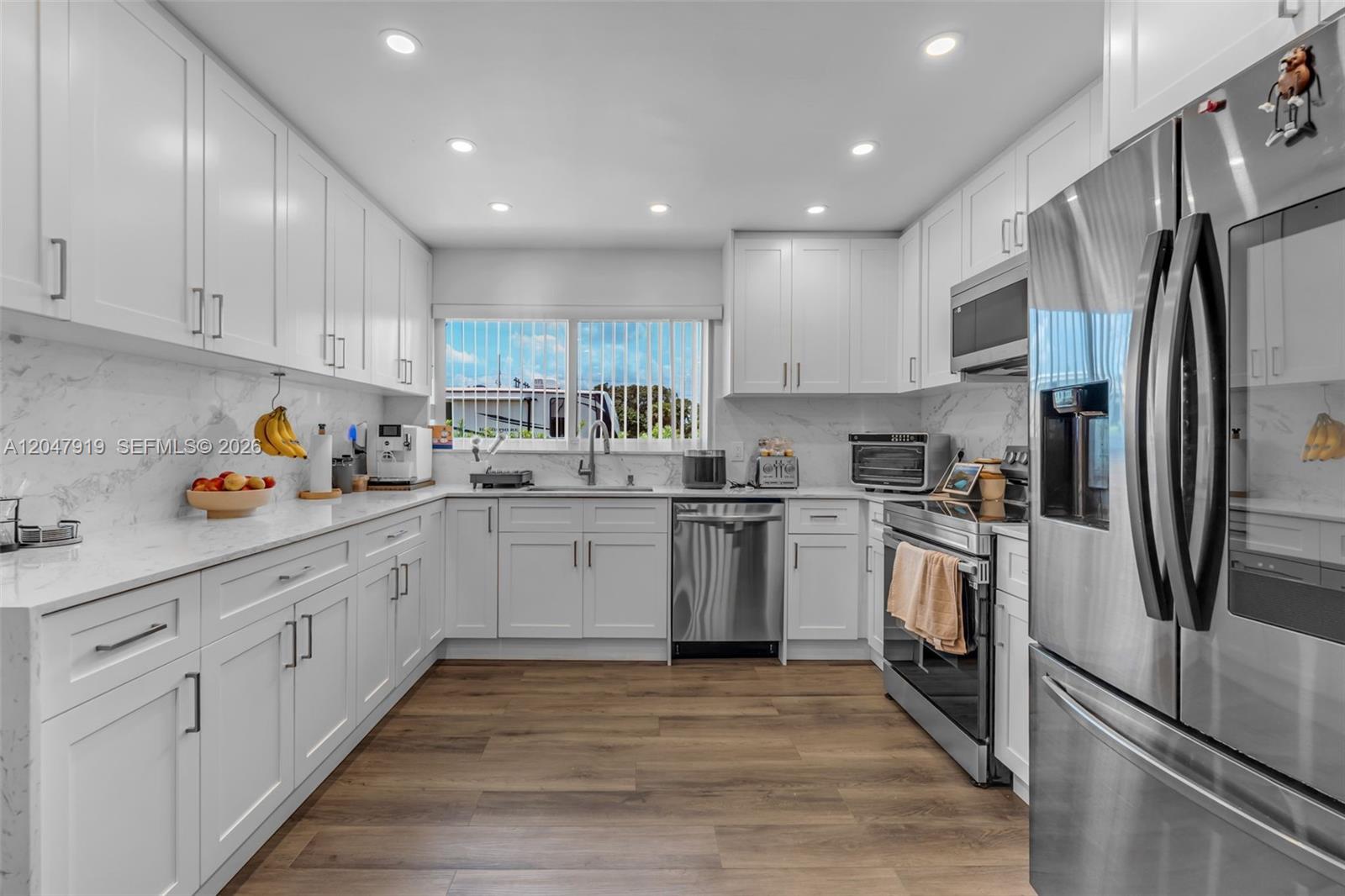 13770 Southwest 192nd Street Miami, FL 33177 - Photo 10 of 27