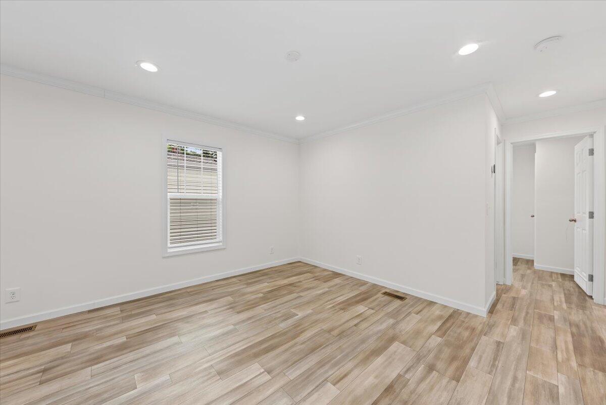 1156 Russell Drive, Unit 9 Mount Pleasant, SC 29464 - Photo 12 of 34 18-LLP2458 2024-11-17