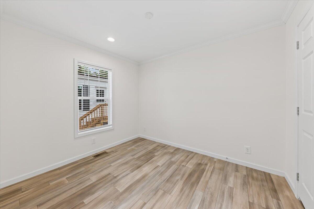 1156 Russell Drive, Unit 9 Mount Pleasant, SC 29464 - Photo 14 of 34 25-LLP2523 2024-11-17