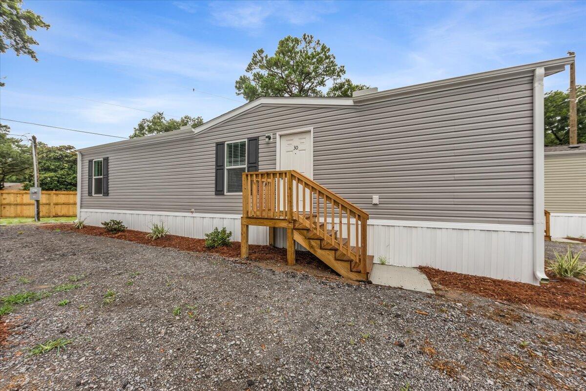 1156 Russell Drive, Unit 9 Mount Pleasant, SC 29464 - Photo 4 of 34 12-LLP2417 2024-11-17