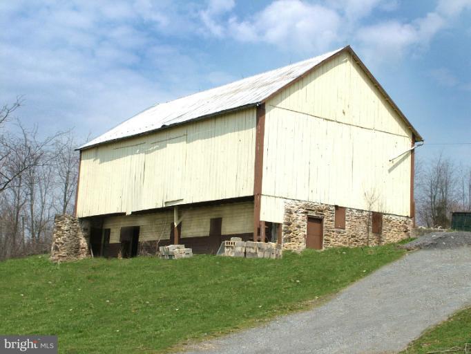8602 Green Valley Road Union Bridge, MD 21791 - Photo 3 of 12 Large Bank Barn