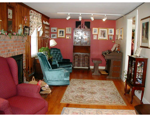 369 Village Street Medway, MA 02053 - Photo 6 of 14