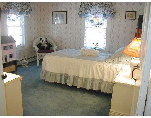 369 Village Street Medway, MA 02053 - Photo 9 of 14