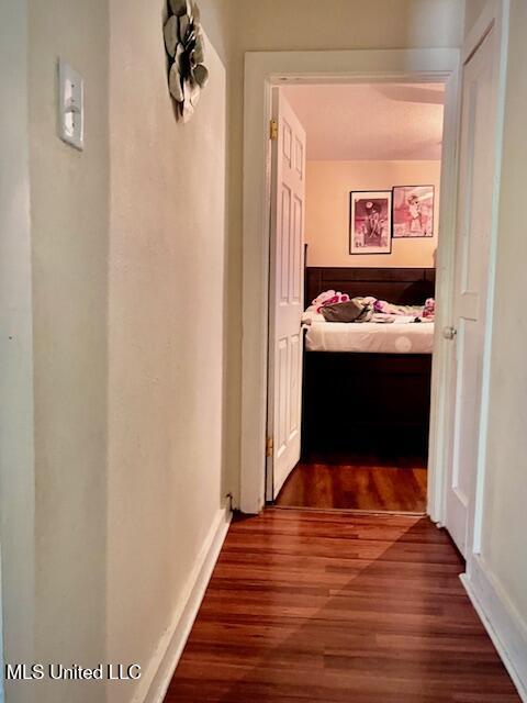 1503 25th Street Gulfport, MS 39501 - Photo 9 of 17 HALL TO BEDROOMS