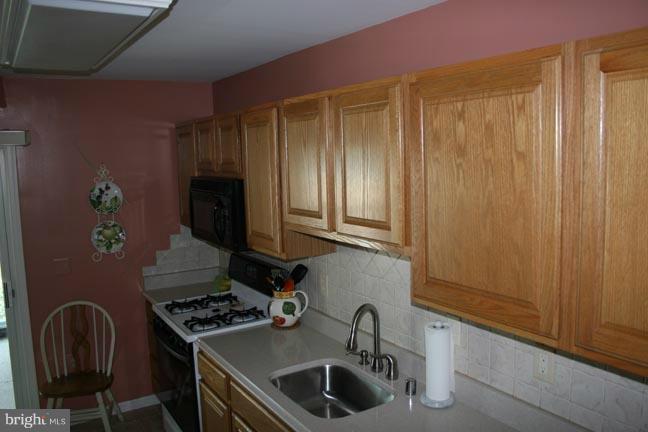 31 Lambourne Road, Unit 506 Towson, MD 21204 - Photo 18 of 30 Kitchen