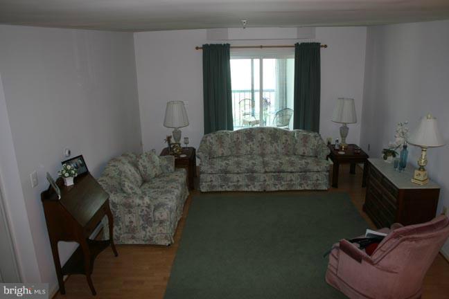 31 Lambourne Road, Unit 506 Towson, MD 21204 - Photo 19 of 30 Living Room