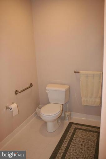 31 Lambourne Road, Unit 506 Towson, MD 21204 - Photo 21 of 30 Bath (Master)