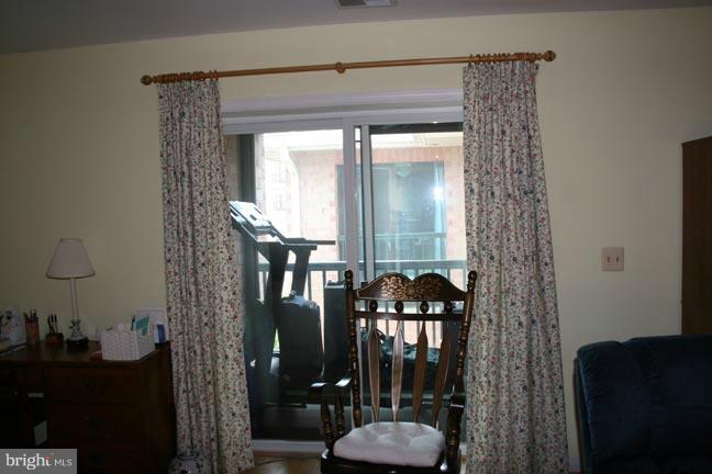 31 Lambourne Road, Unit 506 Towson, MD 21204 - Photo 6 of 30 Bedroom (Master)