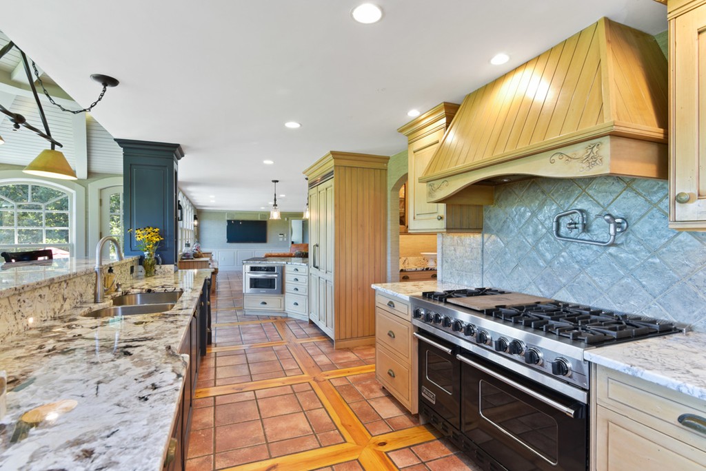 105 Reservation Road Andover, MA 01810 - Photo 13 of 30 Gallery Image 13