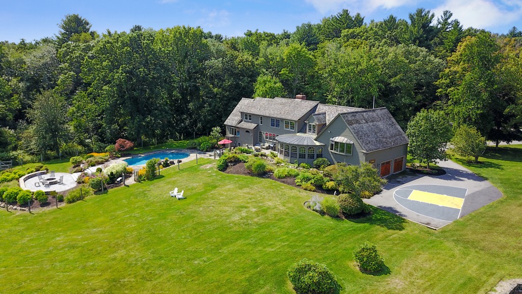105 Reservation Road Andover, MA 01810 - Photo 4 of 30 Gallery Image 4