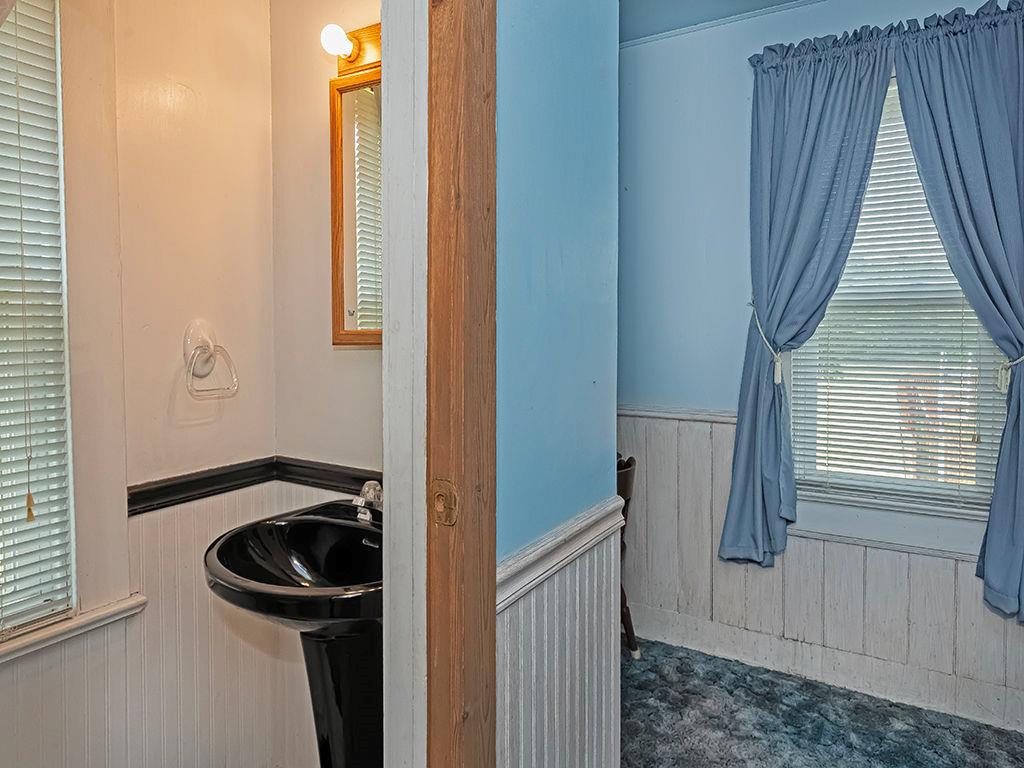 386 Fanker Road Harmony, PA 16037 - Photo 19 of 47