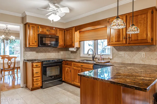 $2,400 | 285 Sugar Gum Lane, Unit 23, Pinehurst, NC 28374