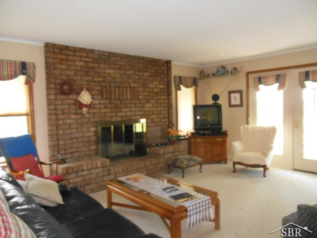 15861 Geddes Road Hemlock, MI 48626 - Photo 5 of 17 31193870-4.JPG