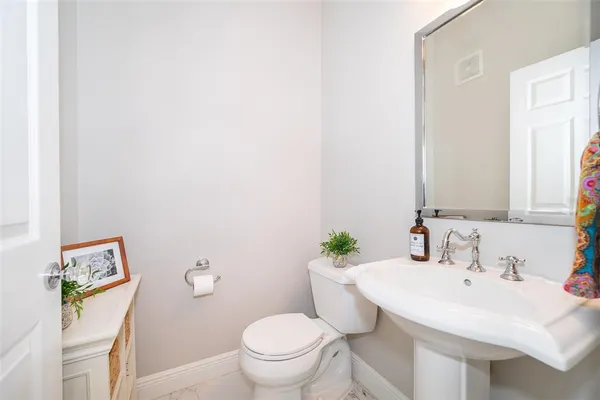 $3,950 | 1655 Lakemont Avenue, Orlando, FL 32814