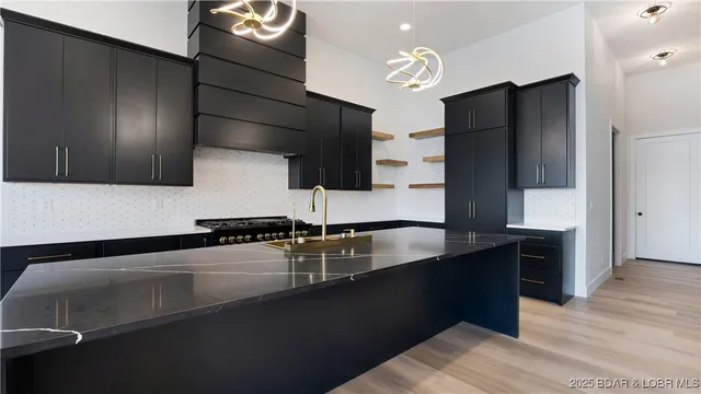 $2,750,000 | 957 Grand View Drive, Sunrise Beach, MO 65079