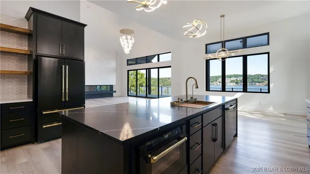 $2,750,000 | 957 Grand View Drive, Sunrise Beach, MO 65079