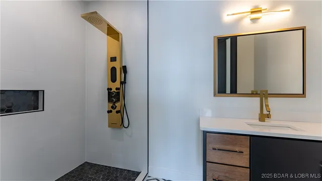 $2,750,000 | 957 Grand View Drive, Sunrise Beach, MO 65079