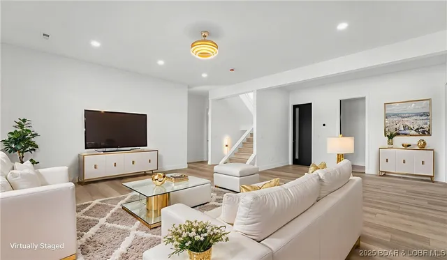 $2,750,000 | 957 Grand View Drive, Sunrise Beach, MO 65079