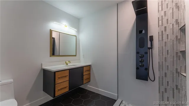 $2,750,000 | 957 Grand View Drive, Sunrise Beach, MO 65079