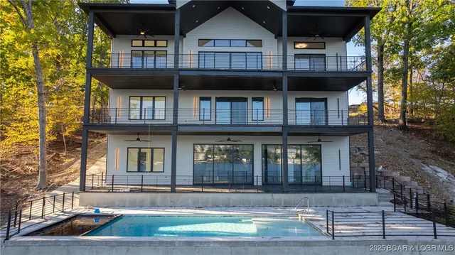 $2,750,000 | 957 Grand View Drive, Sunrise Beach, MO 65079