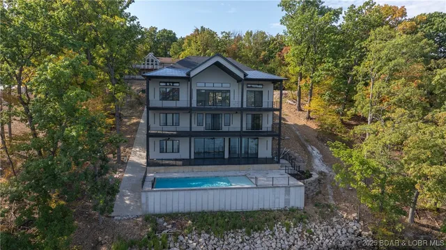 $2,750,000 | 957 Grand View Drive, Sunrise Beach, MO 65079