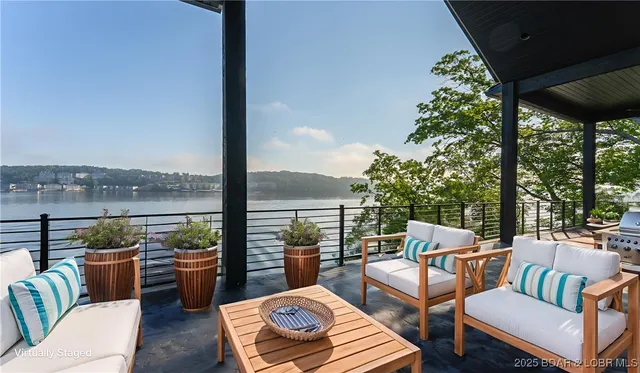 $2,750,000 | 957 Grand View Drive, Sunrise Beach, MO 65079