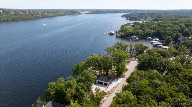 $2,750,000 | 957 Grand View Drive, Sunrise Beach, MO 65079
