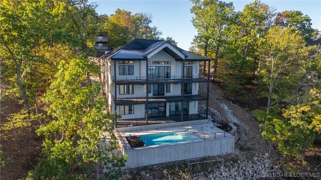 $2,750,000 | 957 Grand View Drive, Sunrise Beach, MO 65079