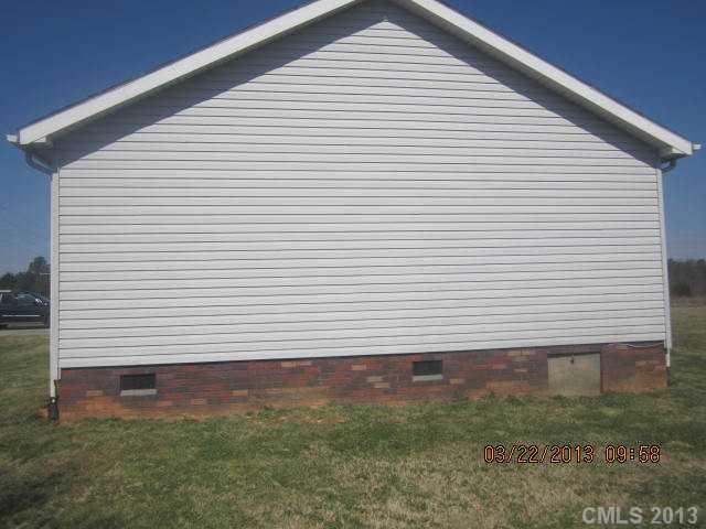 1716 Delview Road Cherryville, NC 28021 - Photo 4 of 10 Gallery Image 4