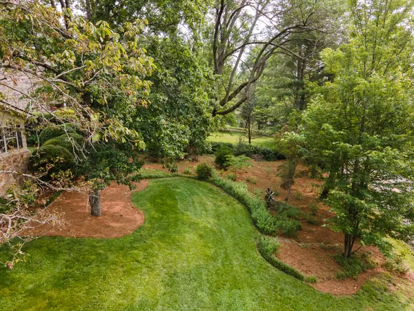 $810,000 | 504 Fleetwood Drive, Lookout Mountain, TN 37350